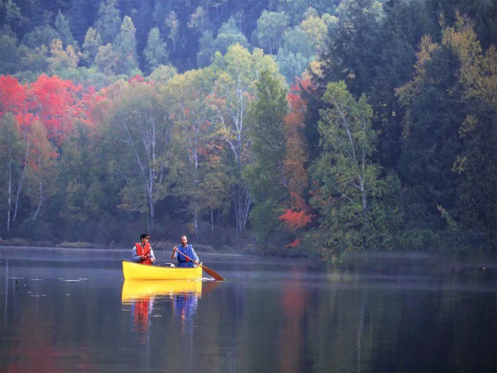 7 Interesting Facts About Canoeing Vs Kayaking